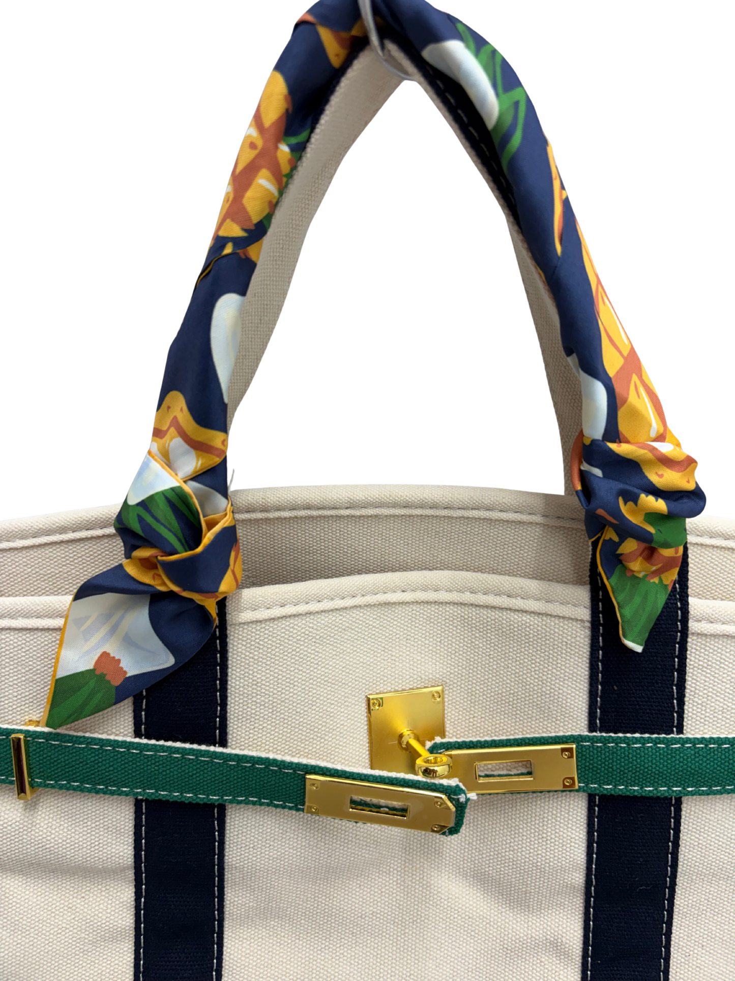 Close up of Sunday Brunch Boatkin twilly scarf handle