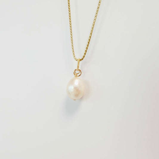 Teardrop pearl drop charm in 14K gold-filled wire
